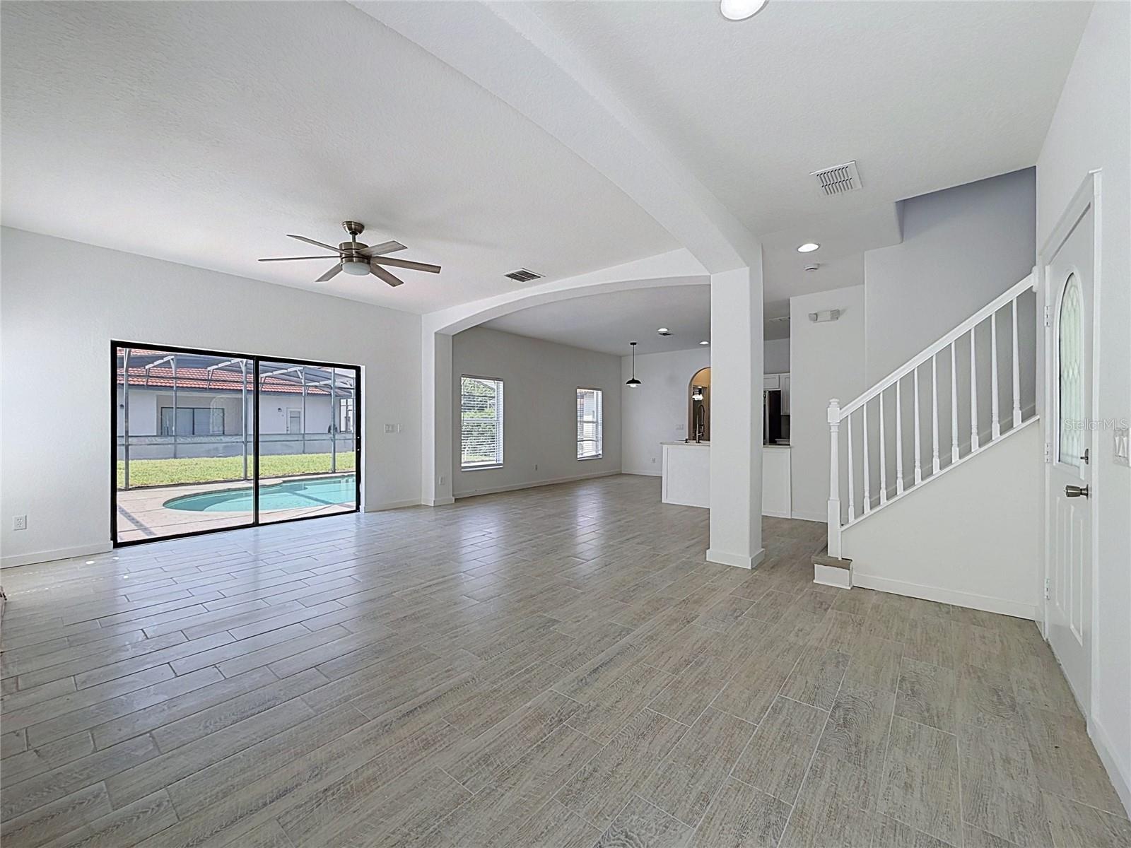 16710 Caribbean Breeze Way Property Photo 4