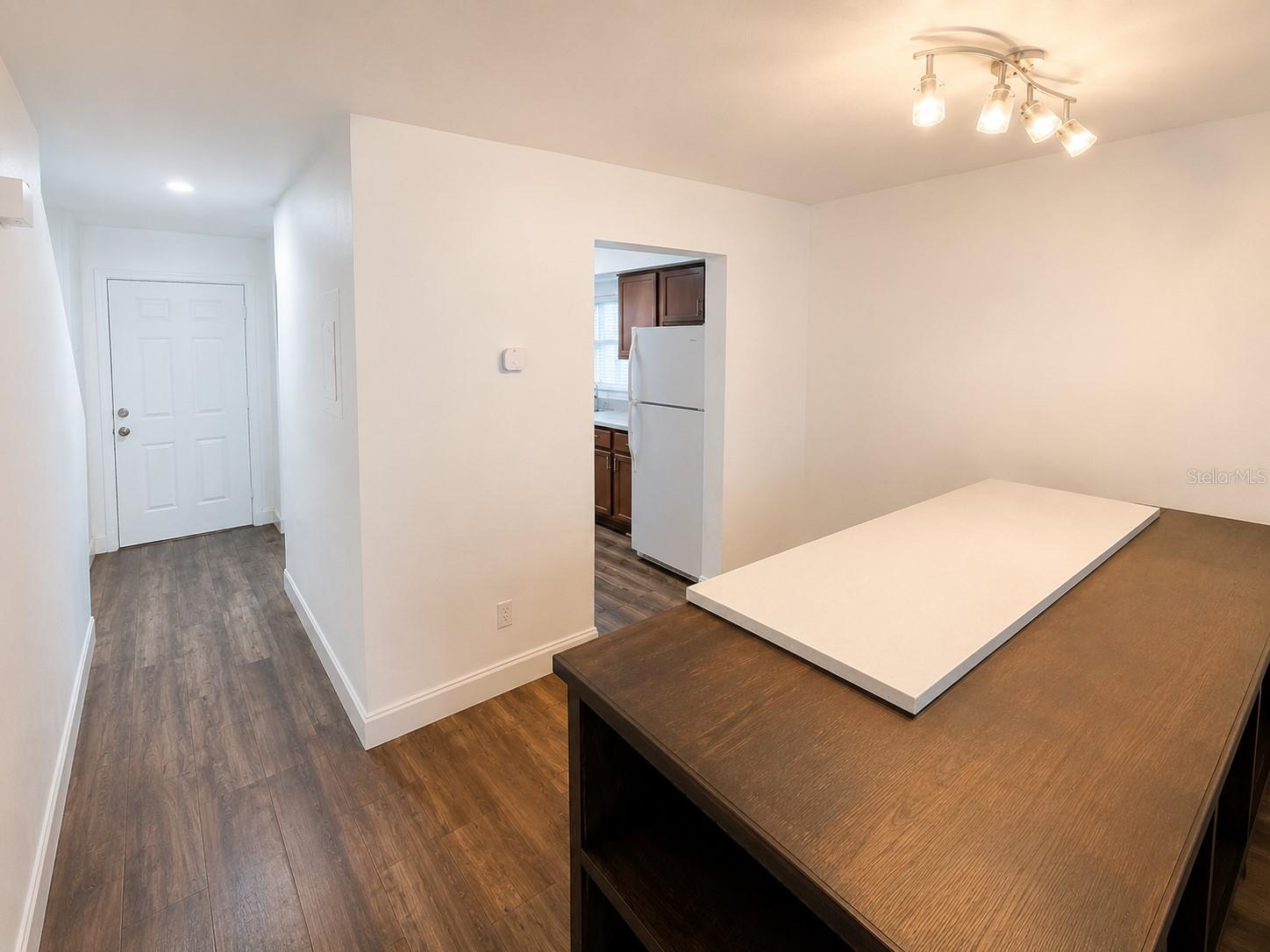 202 Eden Ln #b Property Photo 5