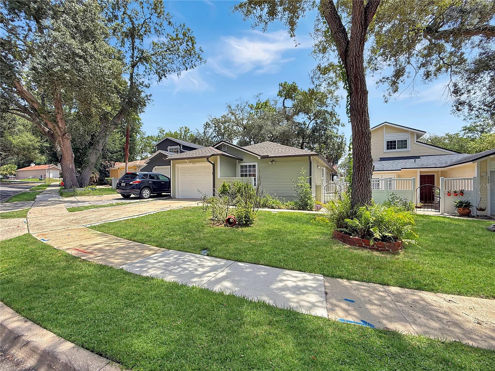 506 HARVARD PL