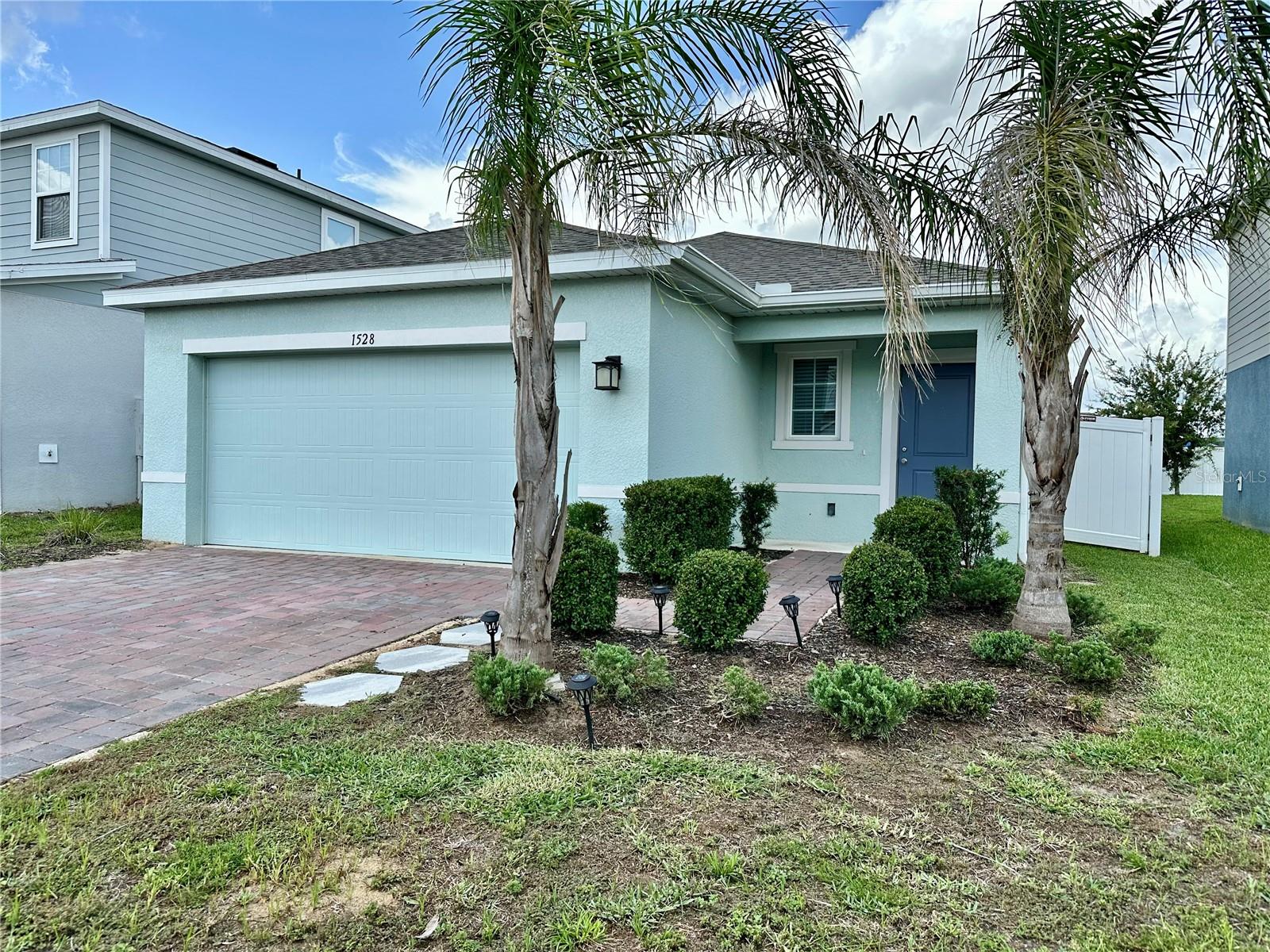 1528 Eucalyptus Way Property Photo 1