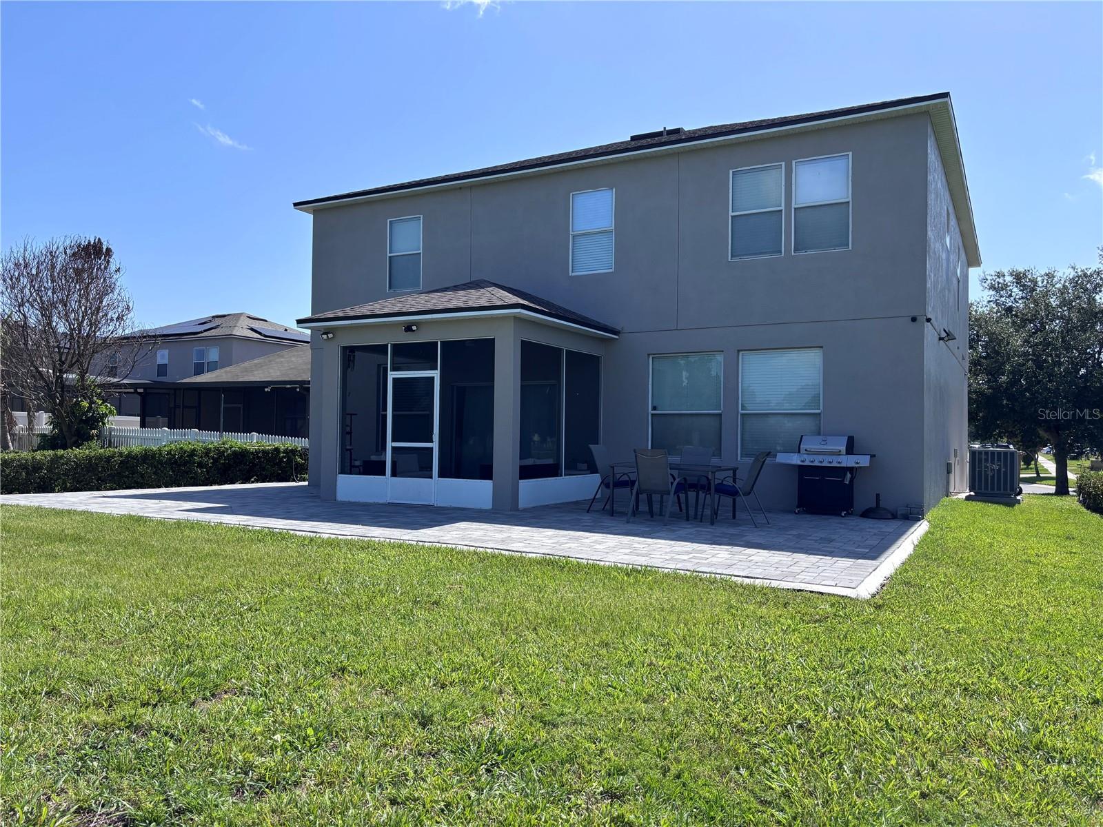 2707 Randal Way Property Photo 2