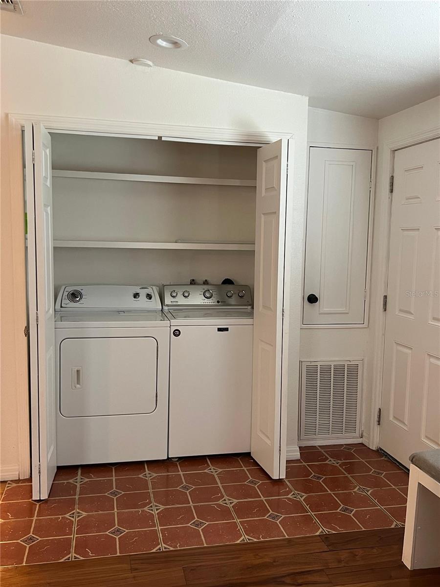 170 Autunm Property Photo 8