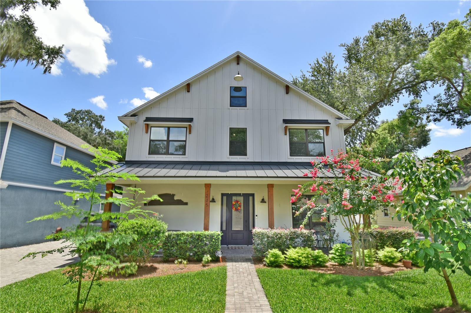 215 S Highland Ave Property Photo 1