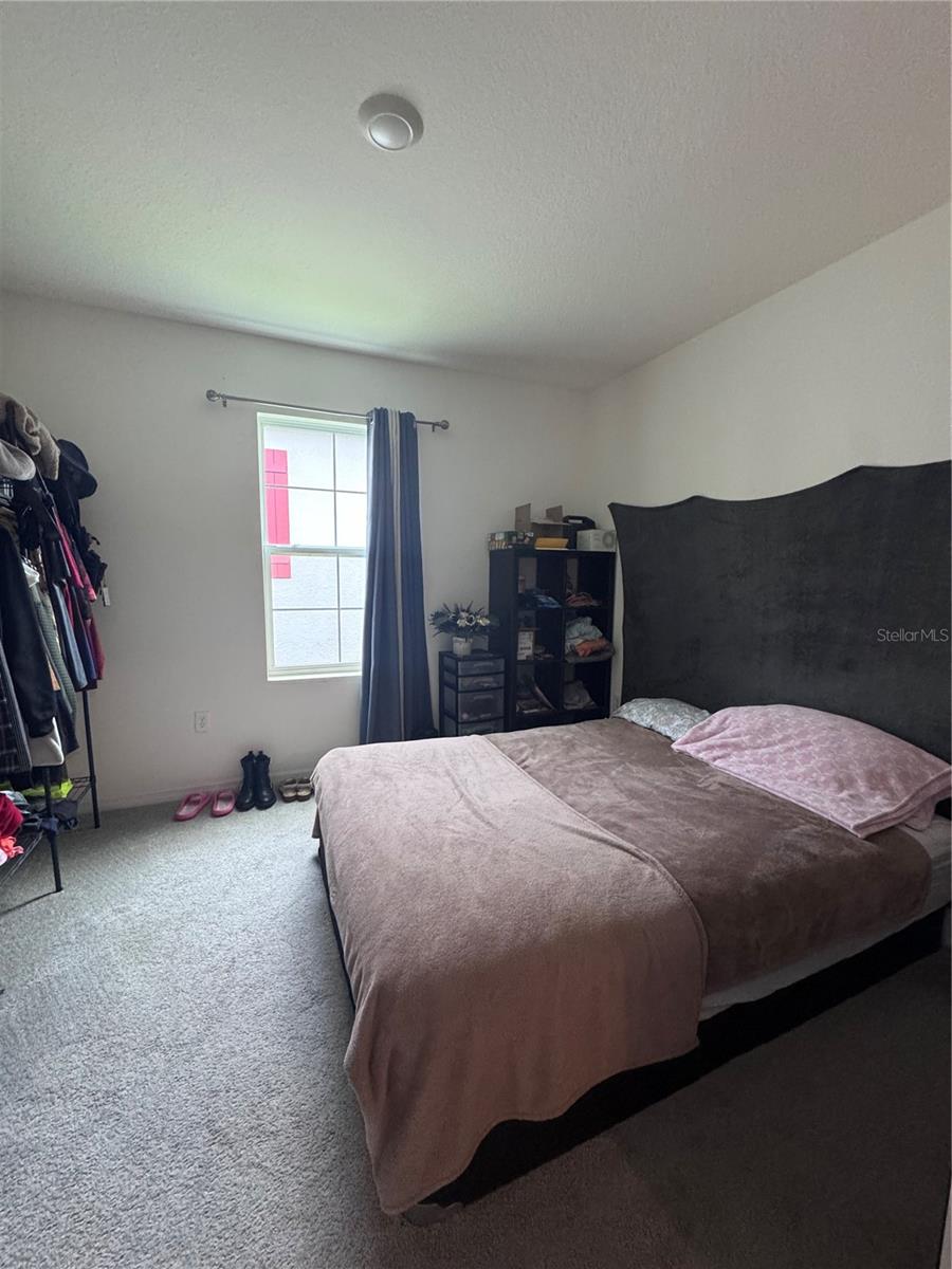 641 Griffon Ave Property Photo 16