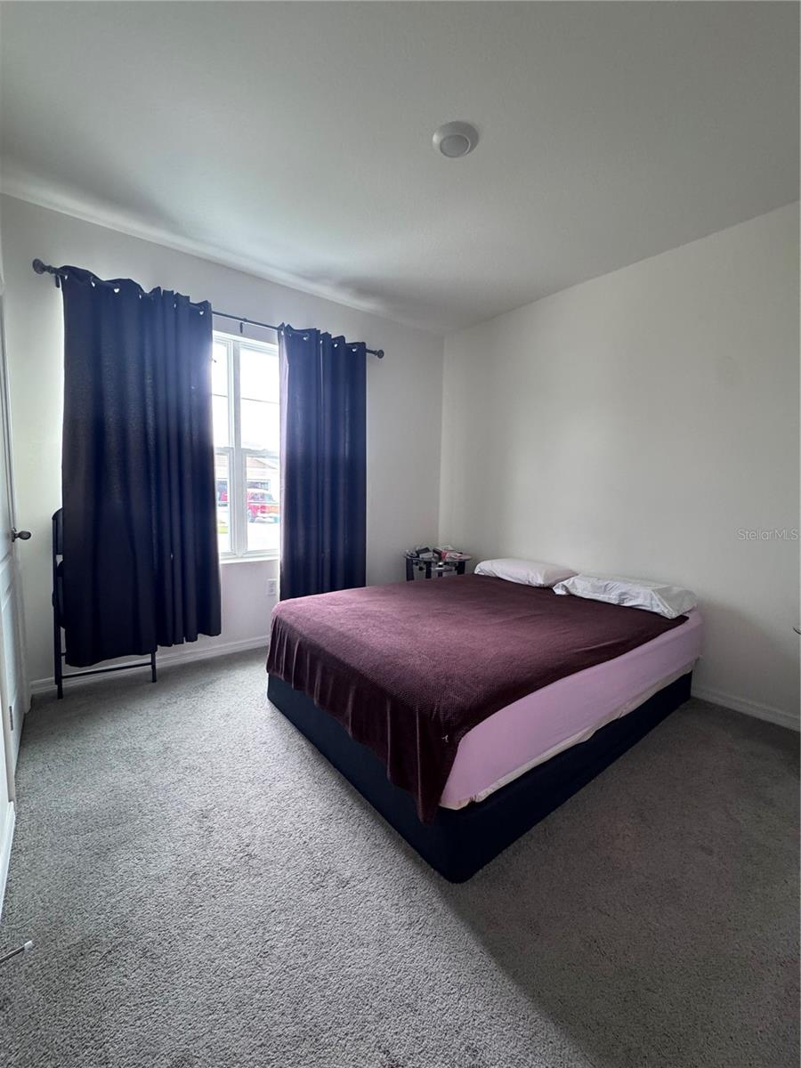 641 Griffon Ave Property Photo 17