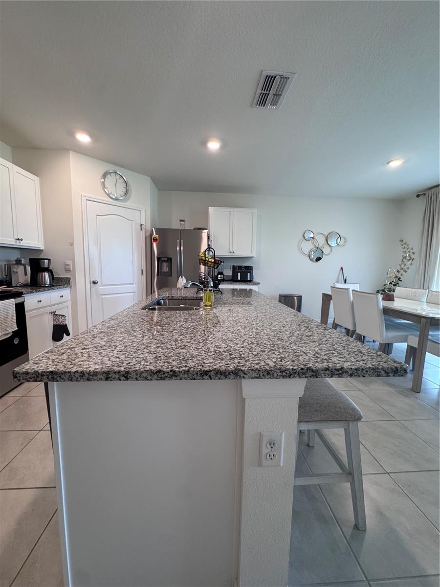 641 Griffon Ave Property Photo 27