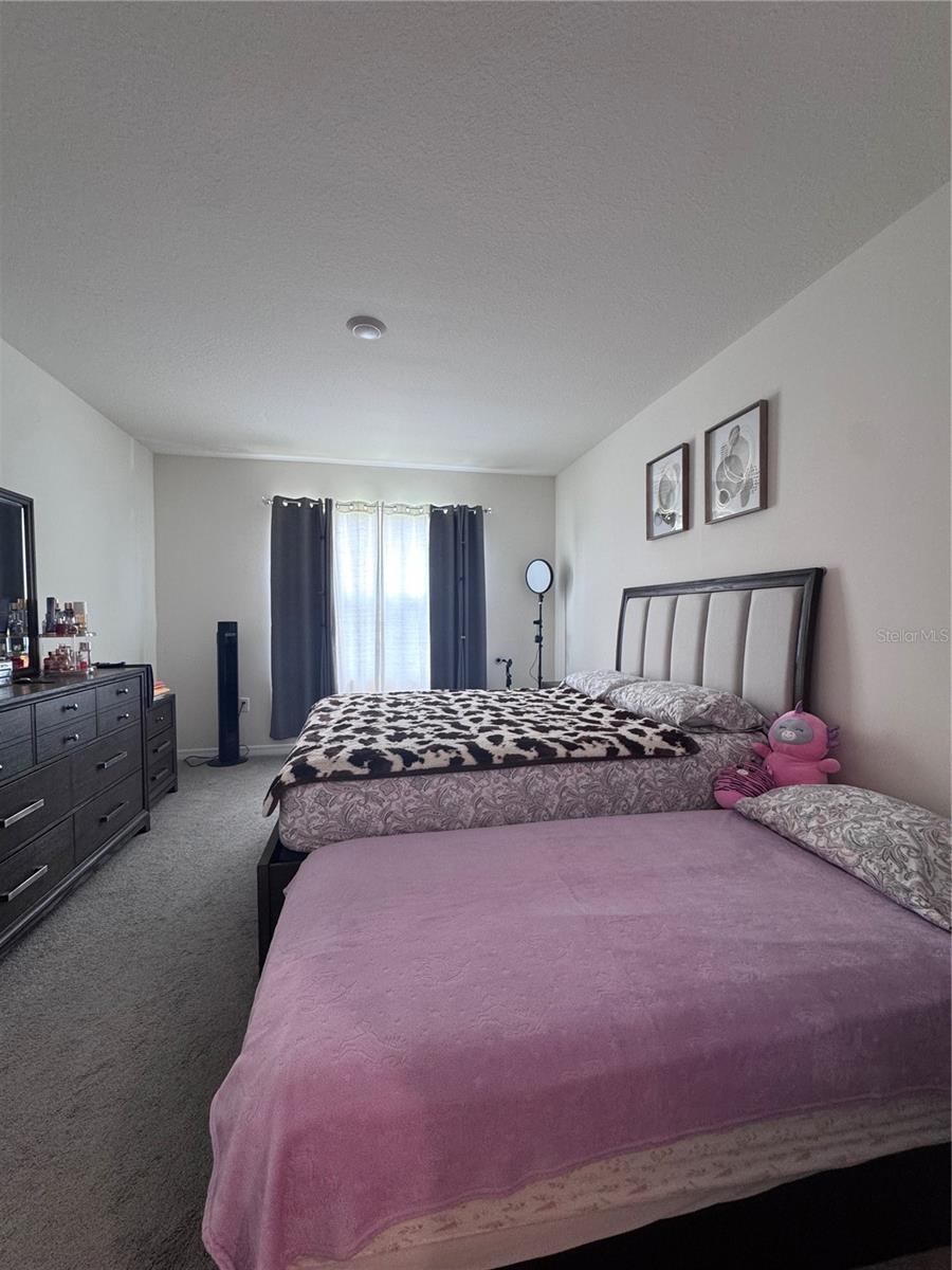 641 Griffon Ave Property Photo 34
