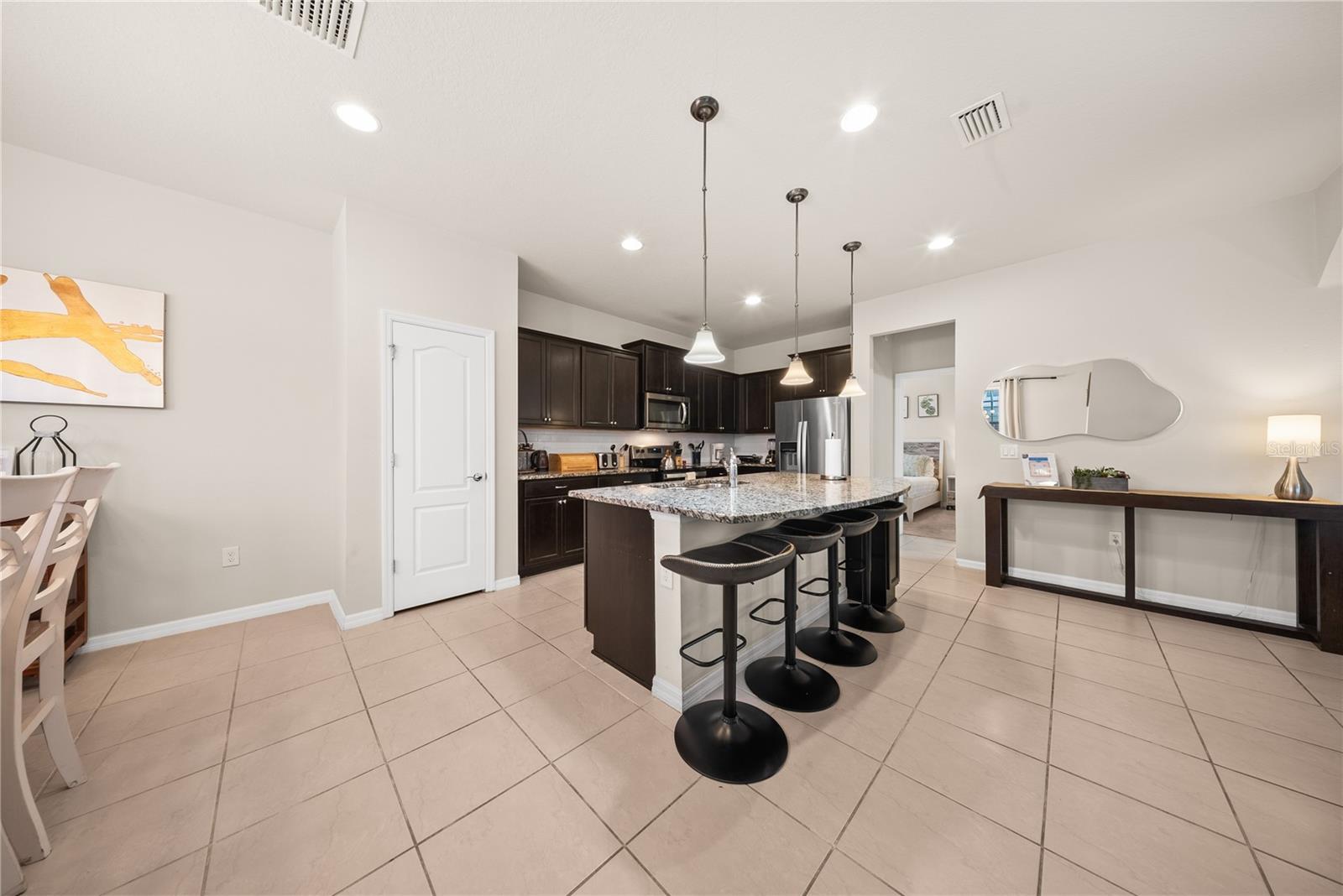 8904 Prague Way Property Photo 11