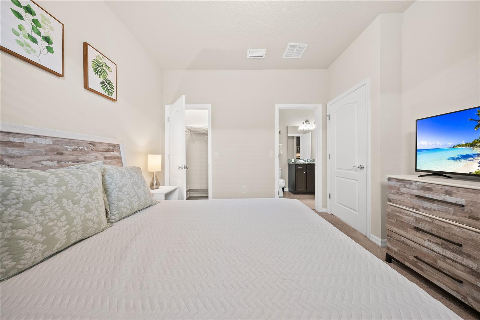 8904 Prague Way Property Photo 44