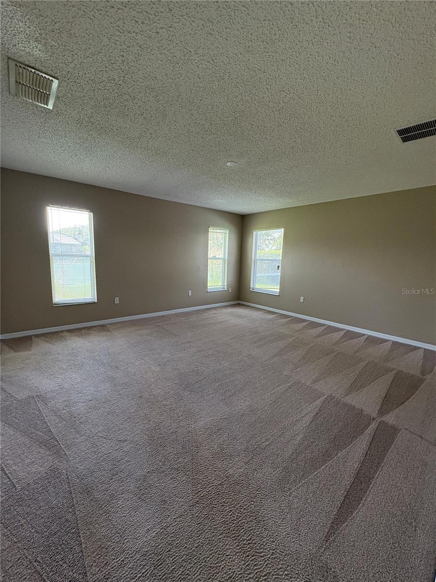 2932 Foraker Way Property Photo 10