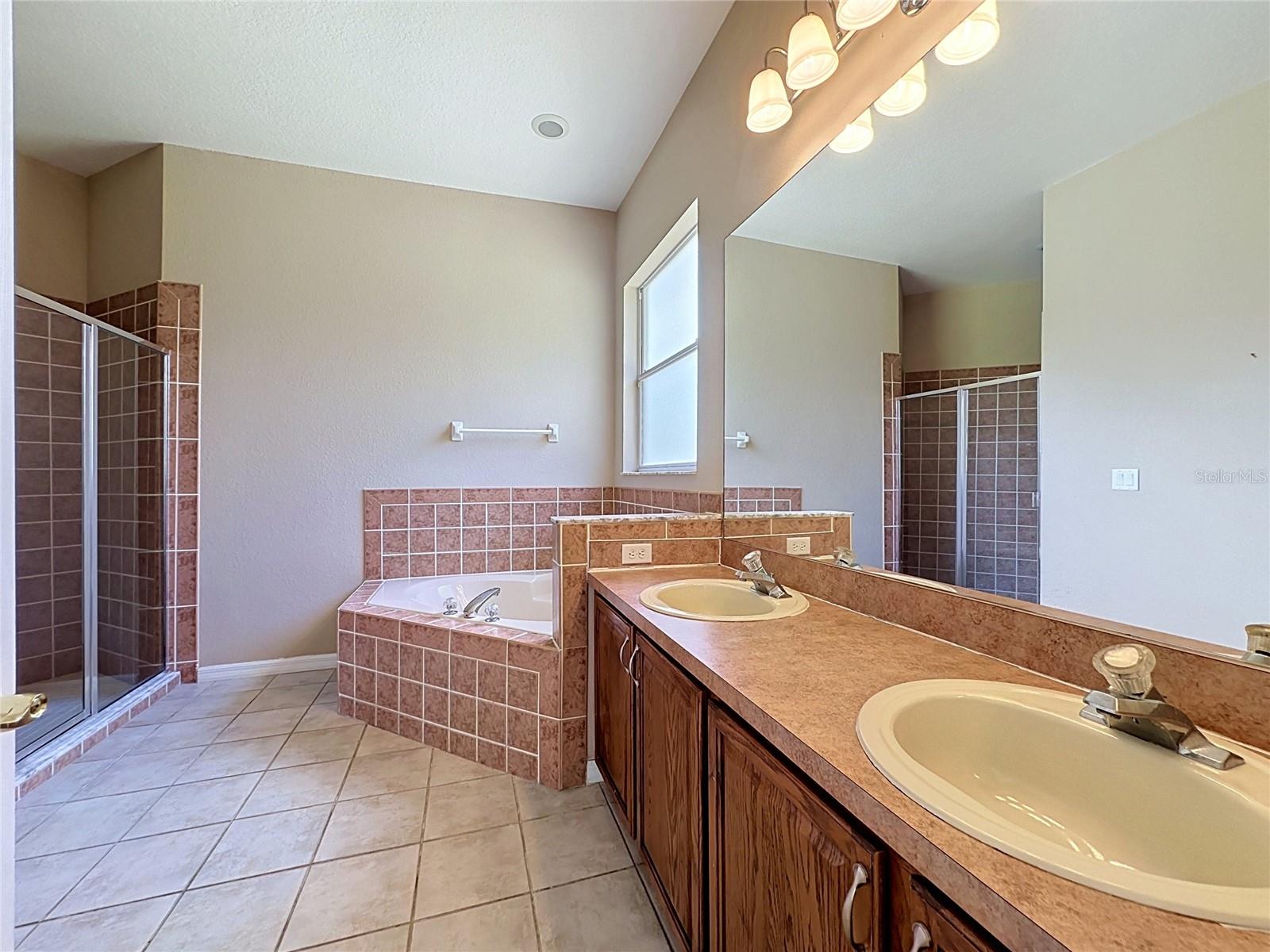 468 Pinewood Dr Property Photo 25