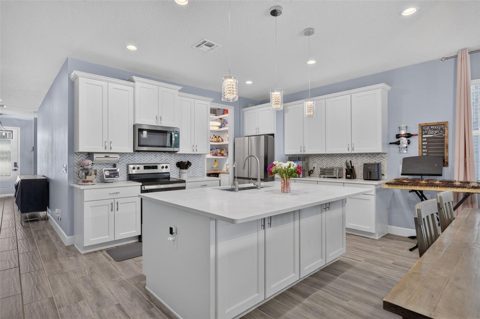 3607 Arbordale Loop Property Photo 7