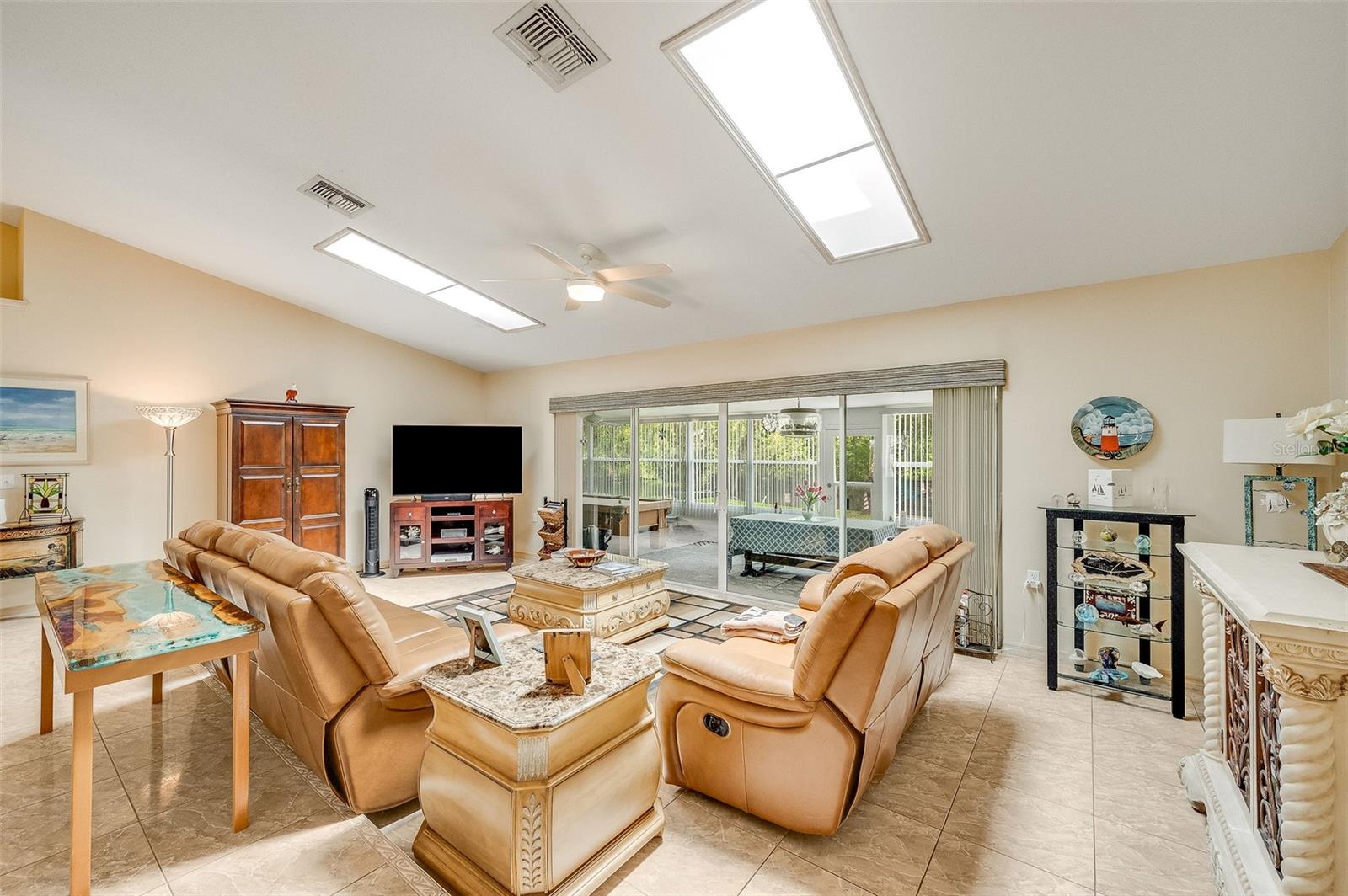 6590 Bay Shore Dr Property Photo 23