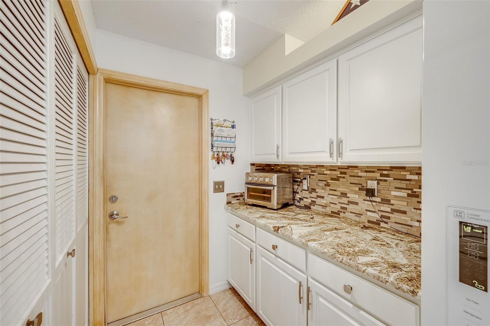 6590 Bay Shore Dr Property Photo 30