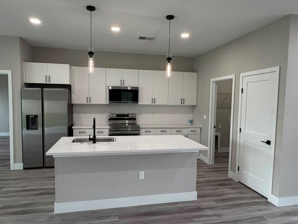 8089 N Maltese Dr Property Photo 2
