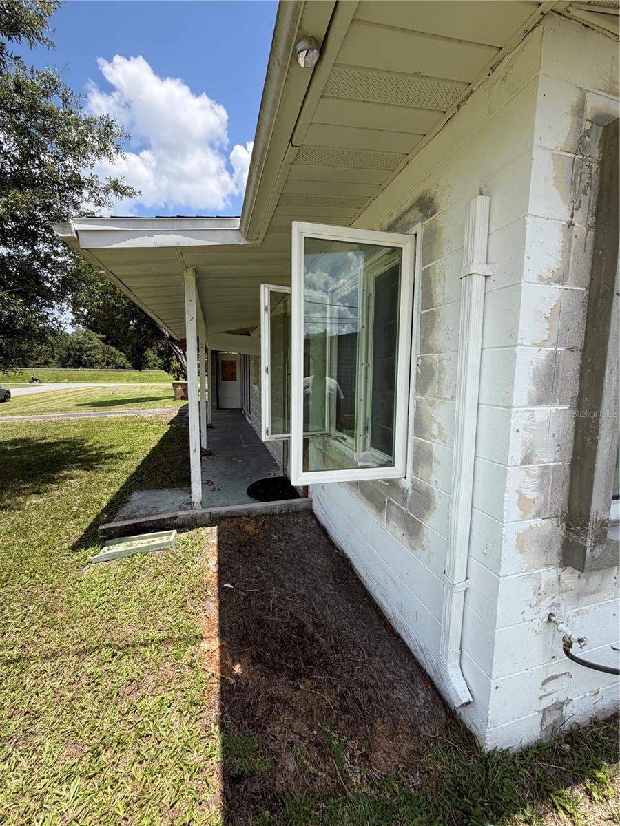 1315 S Shore Drive Property Photo 5