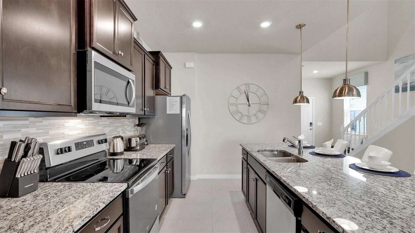 3441 Lilac Way Property Photo 3