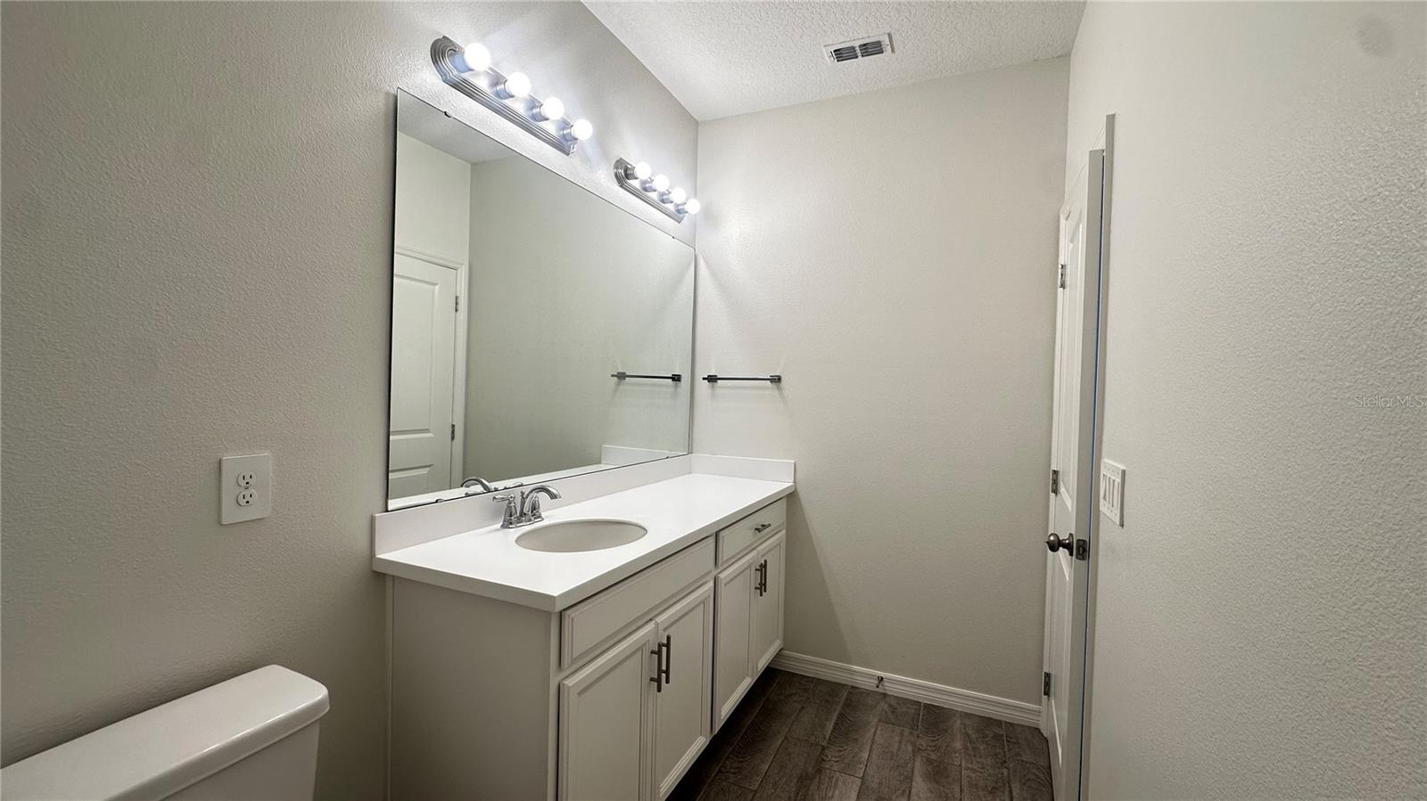 1025 Pando Loop Property Photo 10