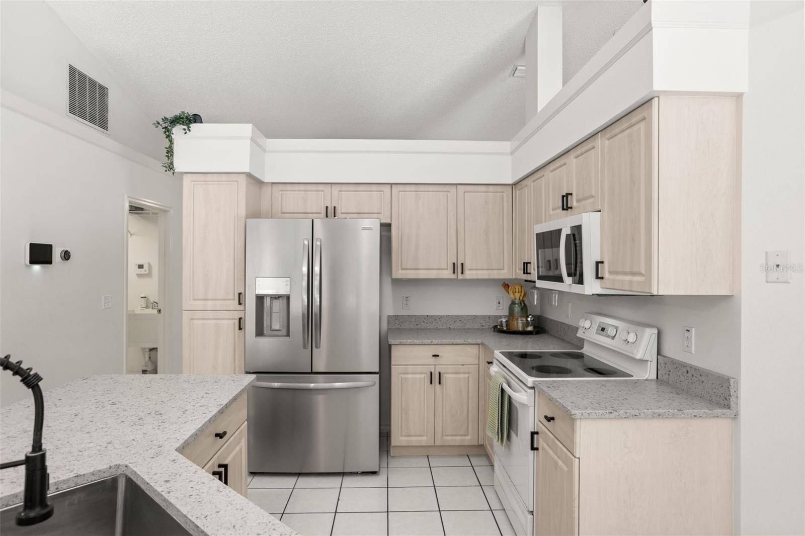 1480 Agatha Dr Property Photo 17