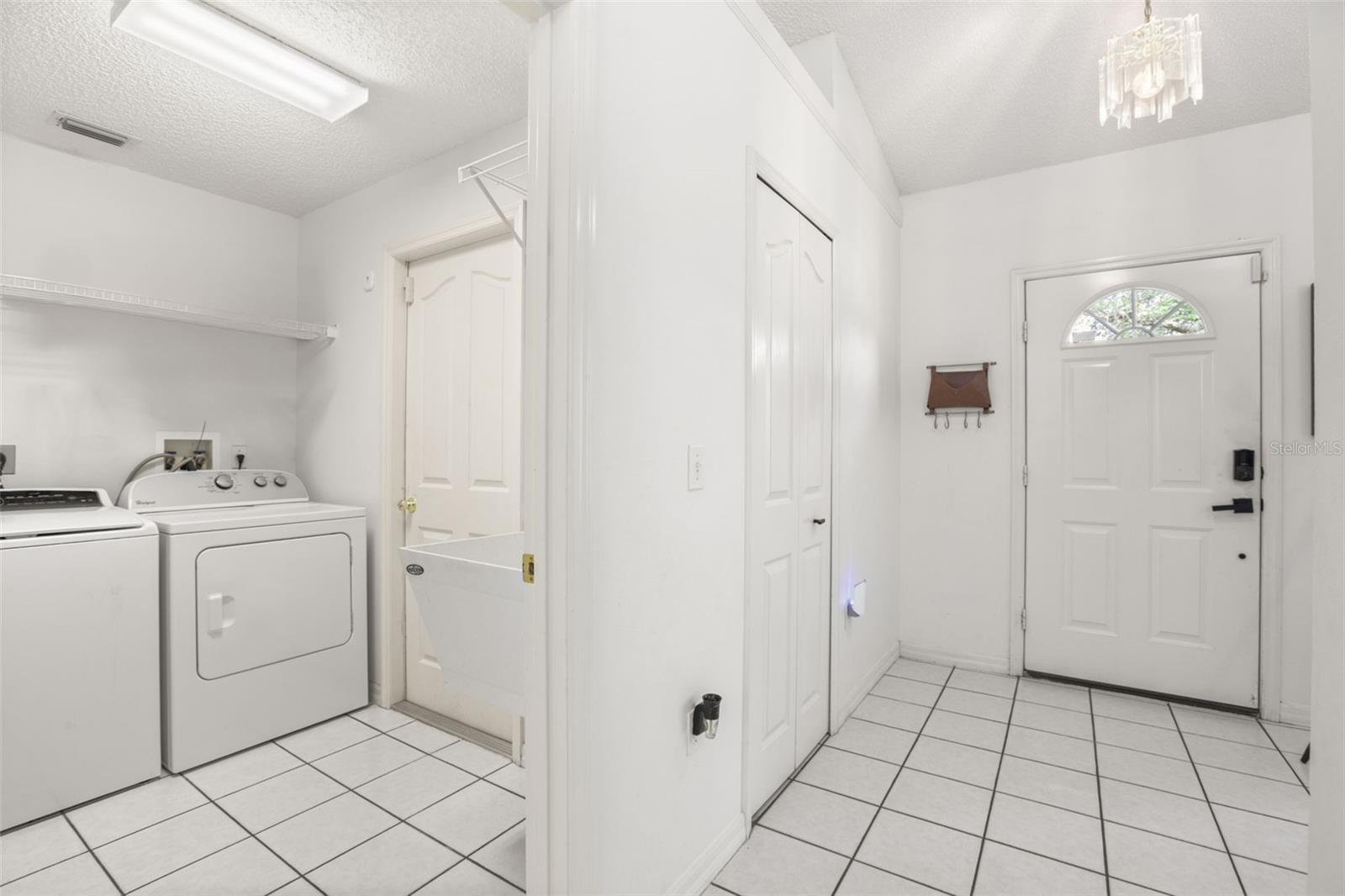 1480 Agatha Dr Property Photo 40