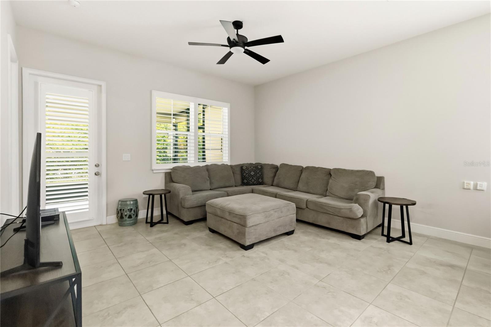 2419 Datura Loop Property Photo 4