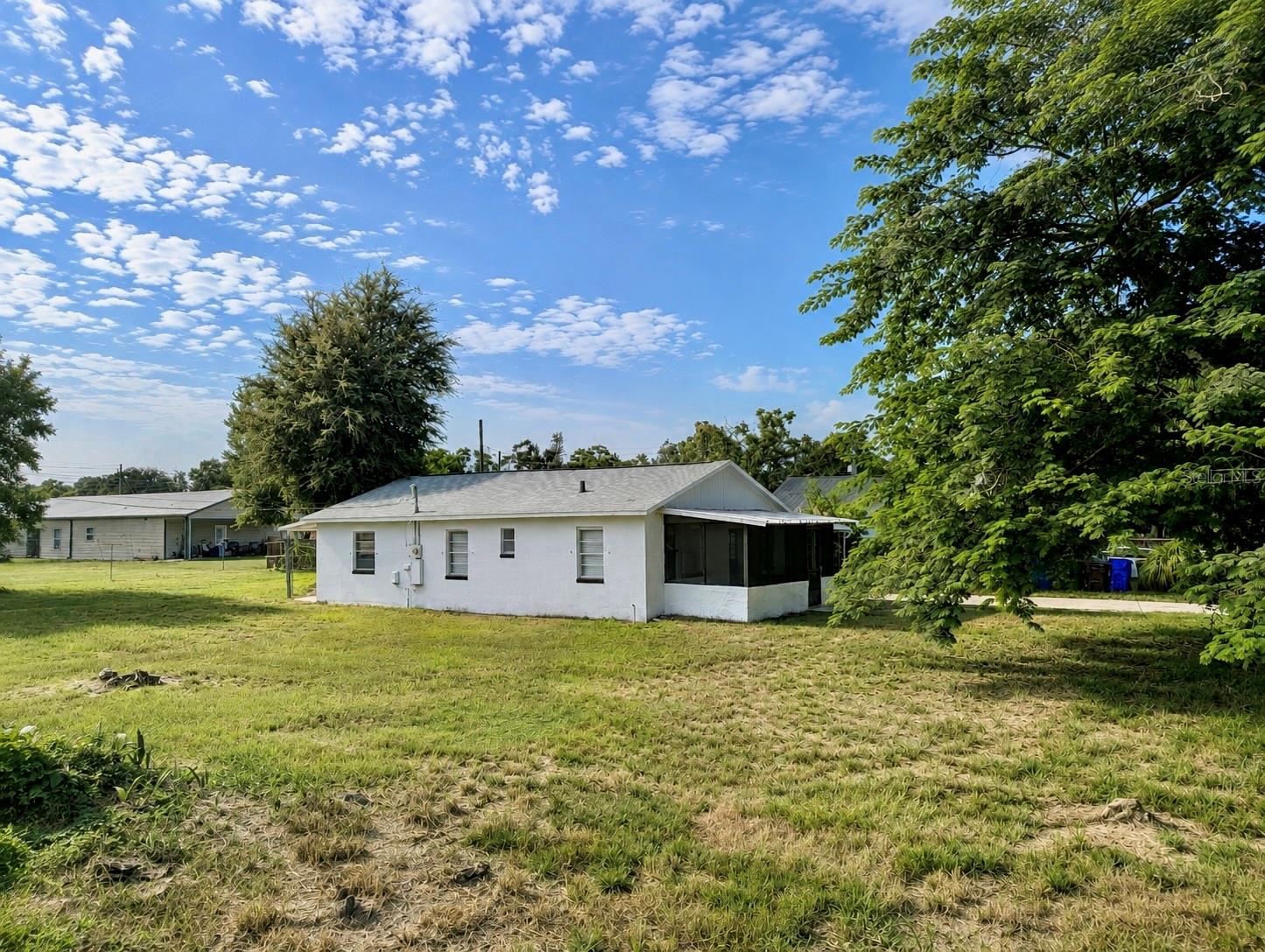 1718 Kentucky Ave Property Photo 3