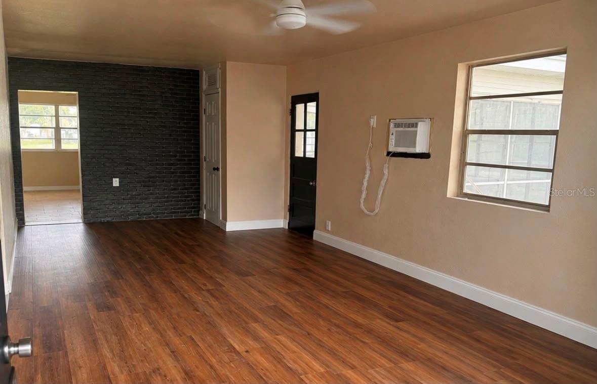 1718 Kentucky Ave Property Photo 8