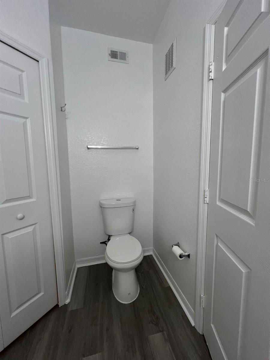5963 Westgate Dr #1414 Property Photo 6