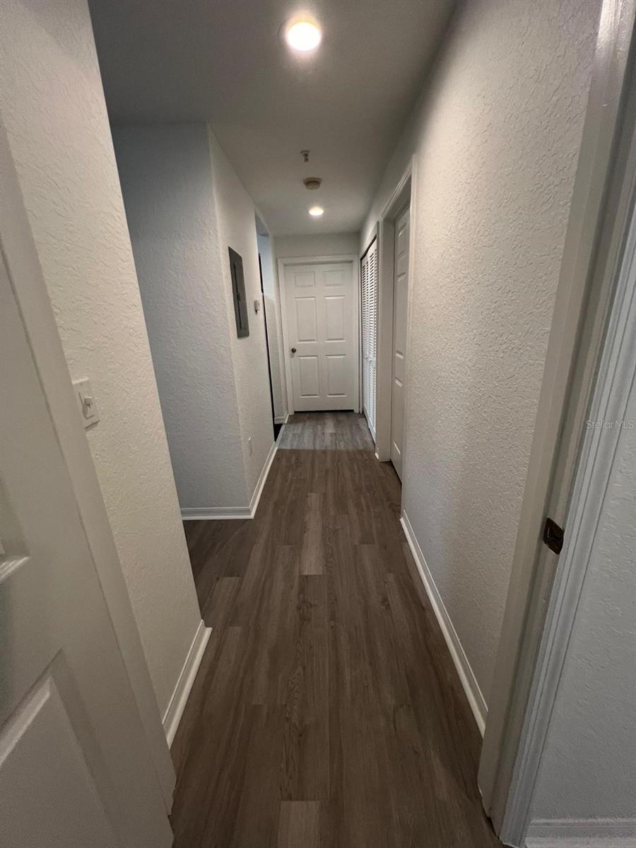 5963 Westgate Dr #1414 Property Photo 11