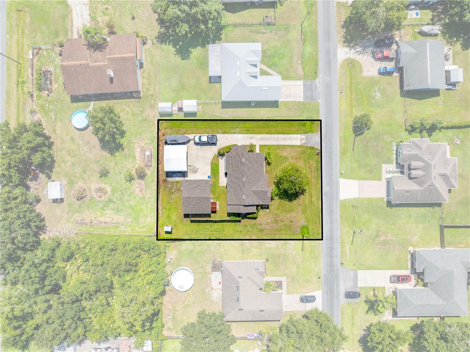 4865 Meadow Dr Property Photo 3