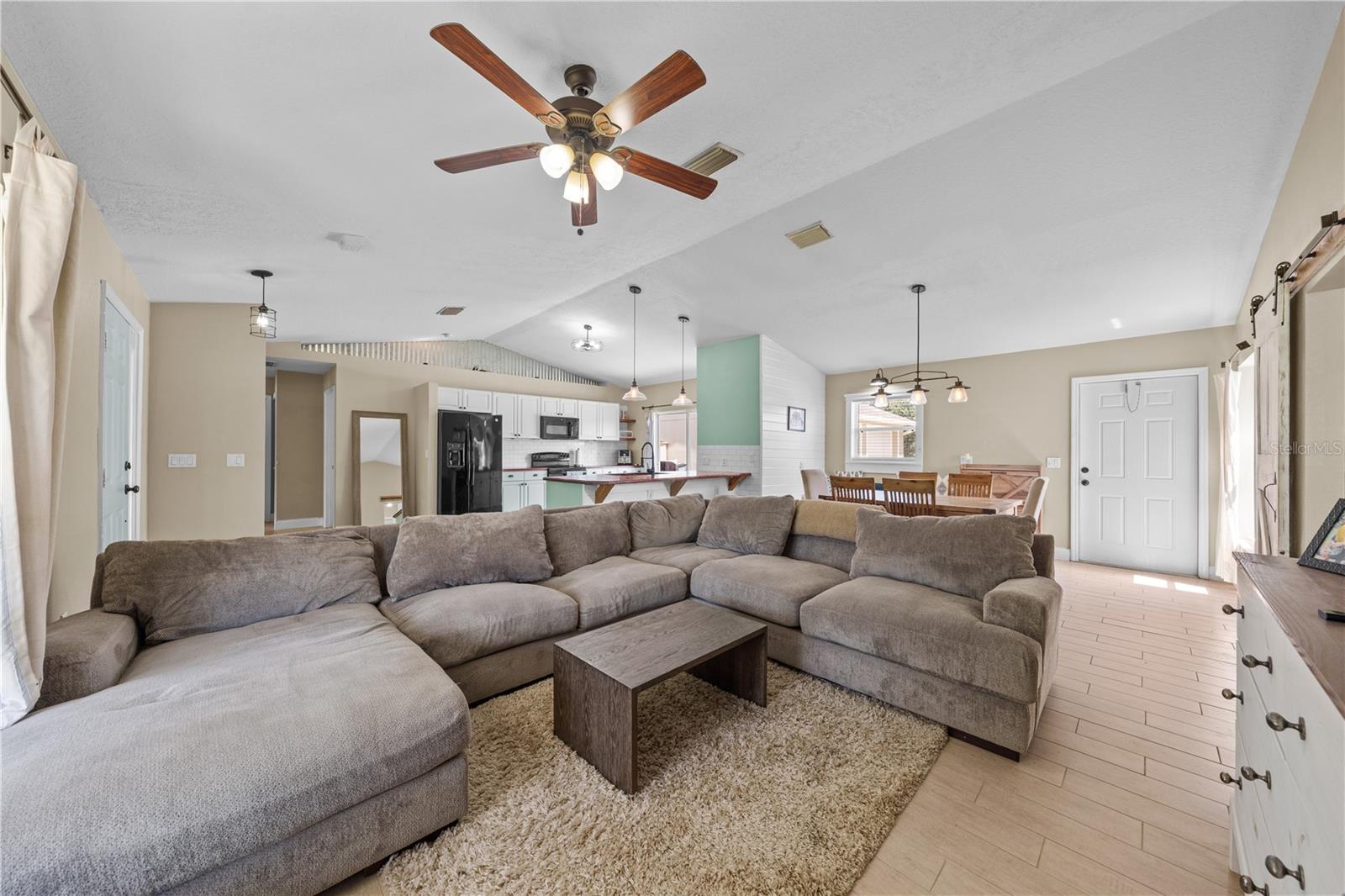 4865 Meadow Dr Property Photo 9