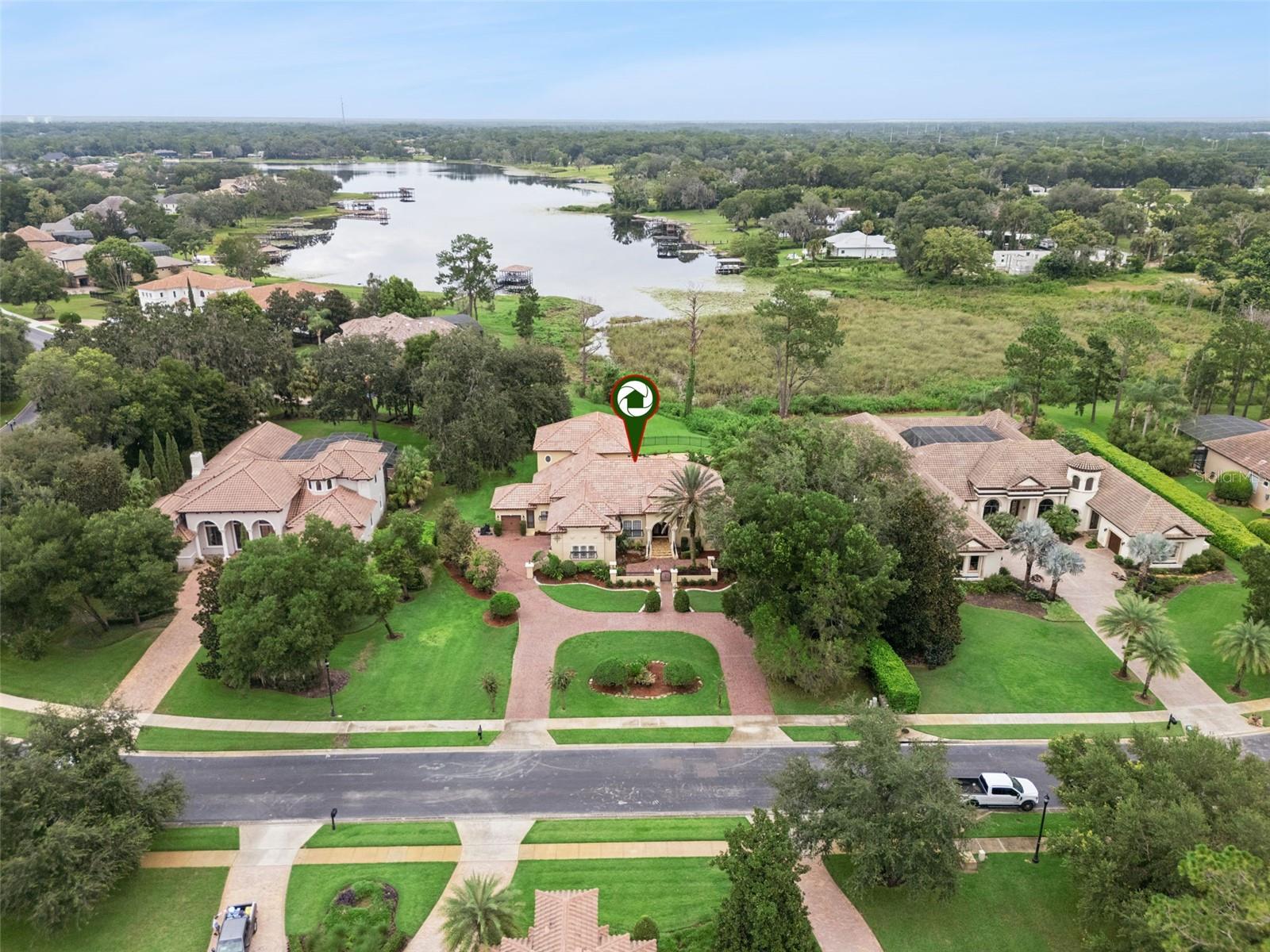 7764 Islewood Ct Property Photo 9