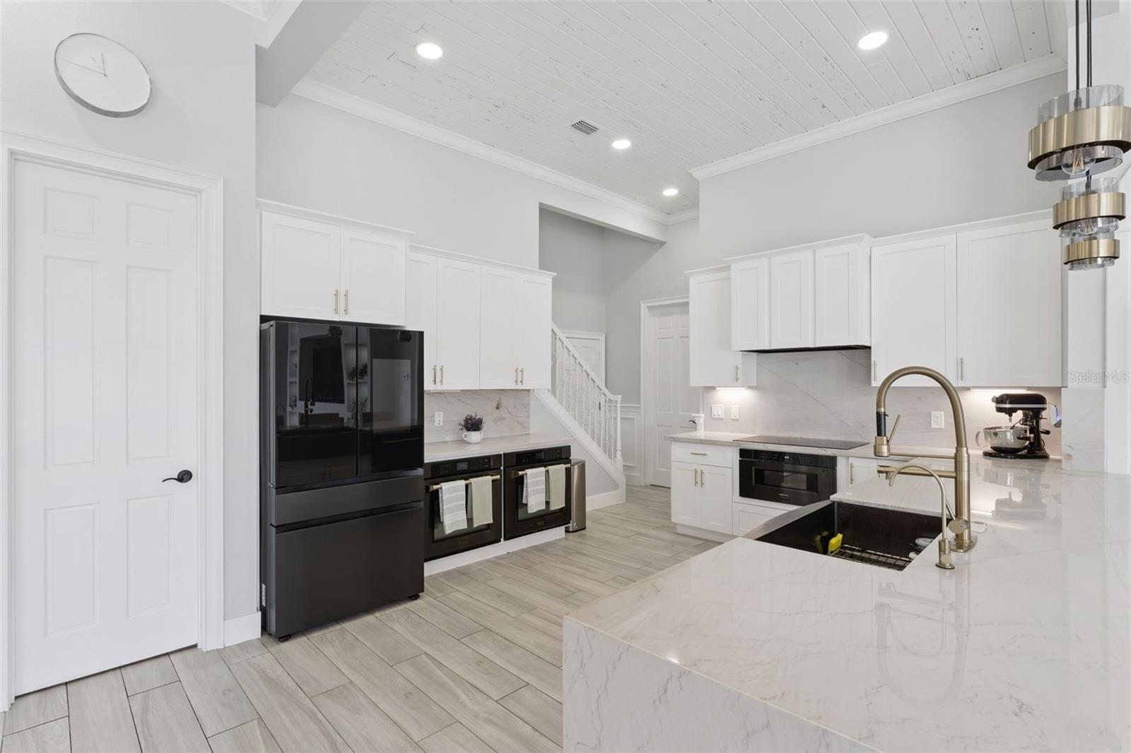 7764 Islewood Ct Property Photo 18