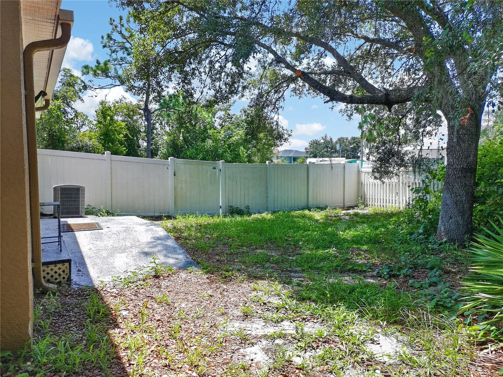 465 Rio Grande Ln Property Photo 3