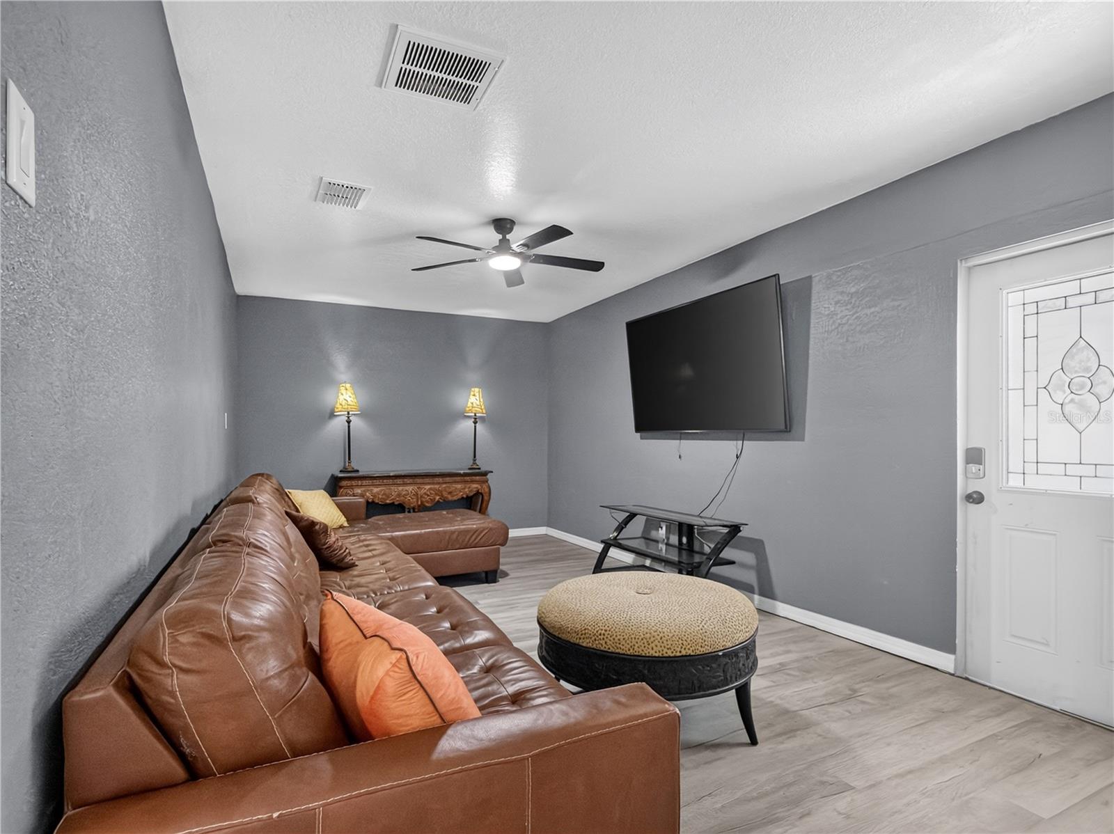 465 Rio Grande Ln Property Photo 4