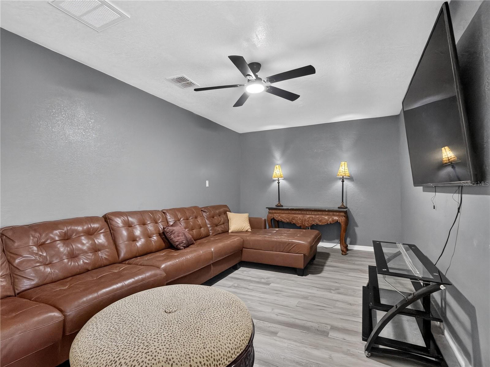 465 Rio Grande Ln Property Photo 5