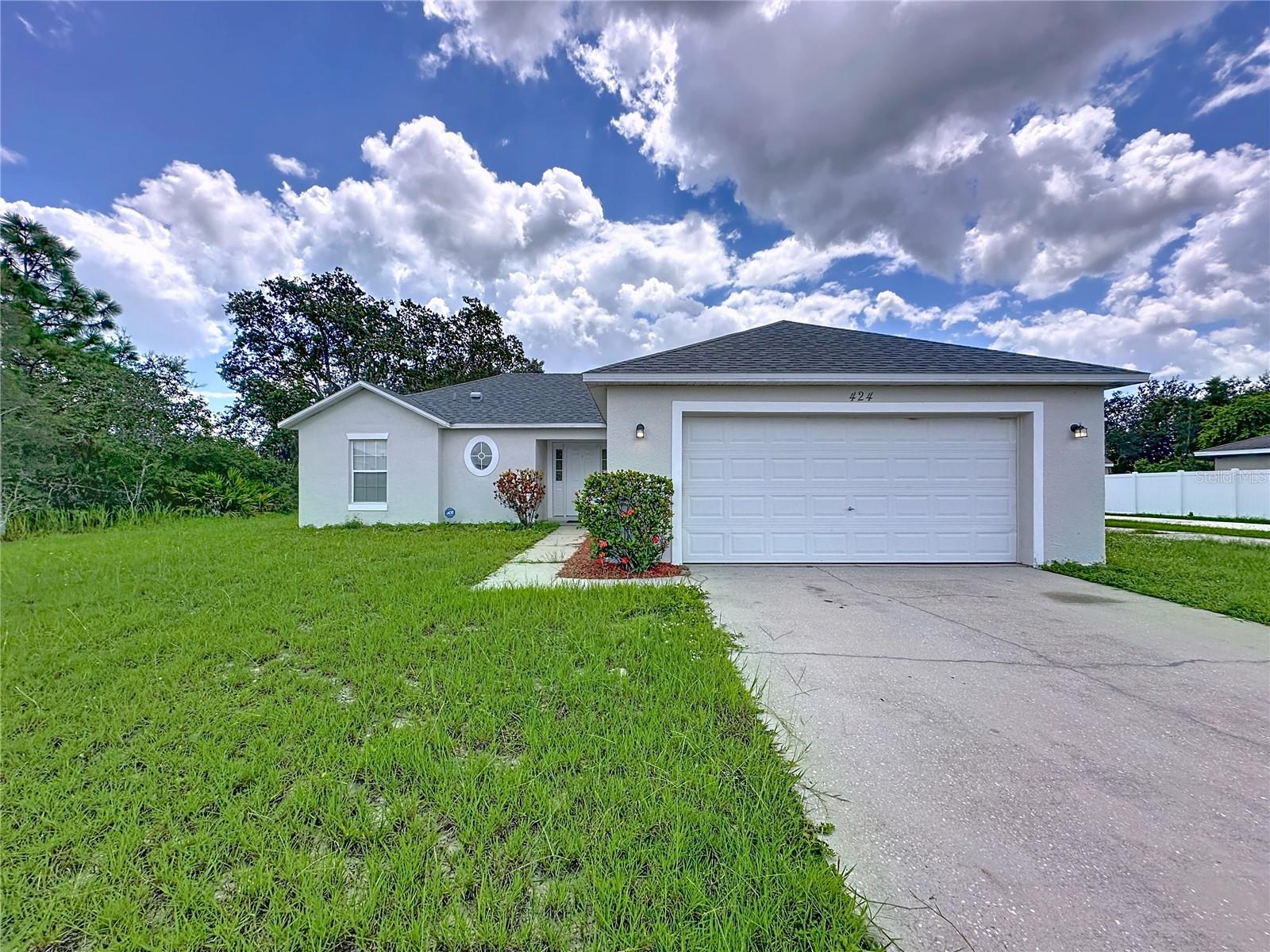 424 Danube Way Property Photo 2