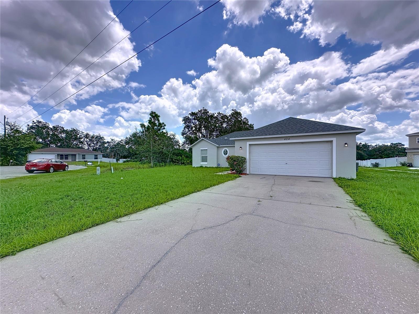 424 Danube Way Property Photo 3