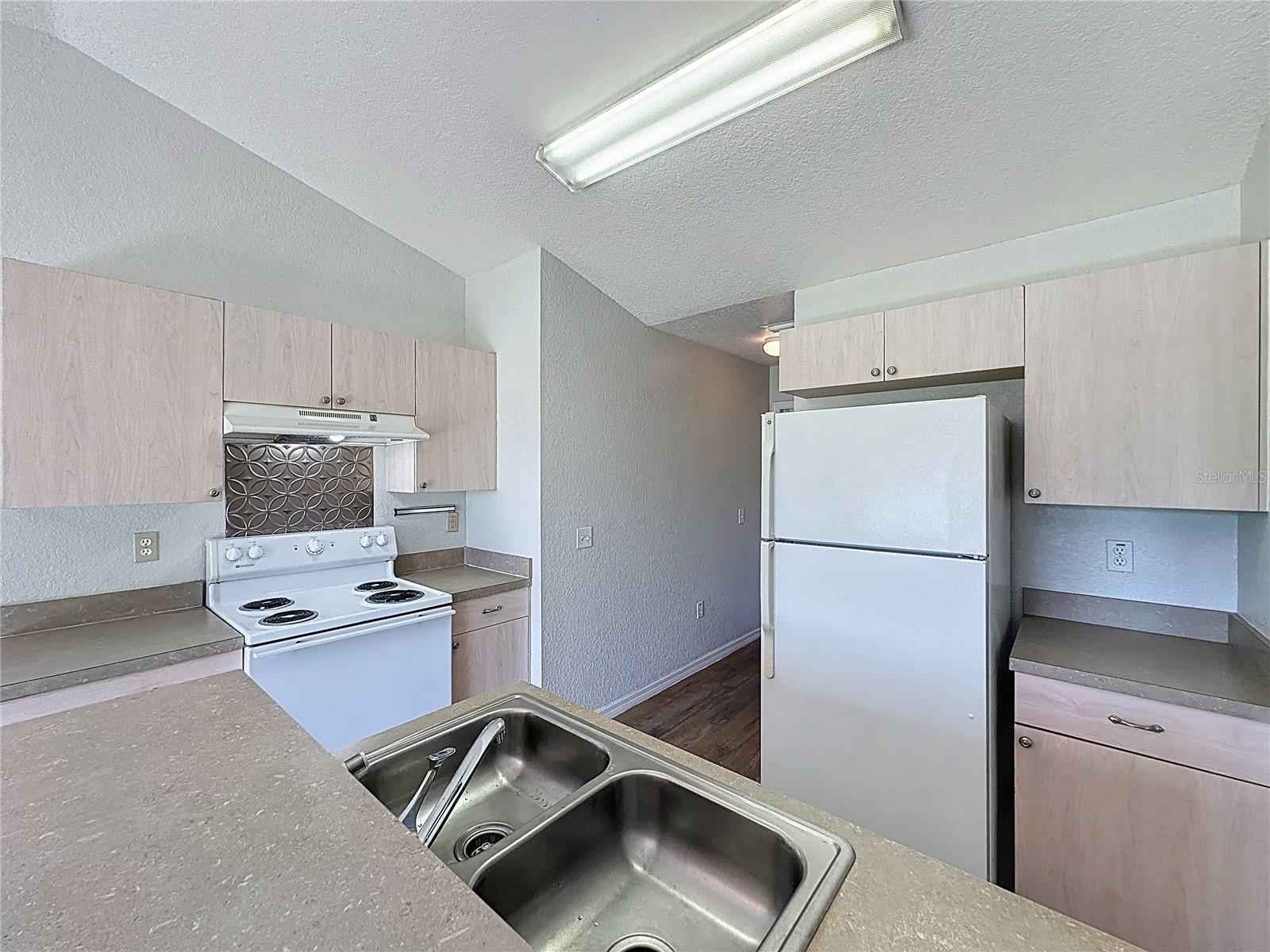 424 Danube Way Property Photo 11
