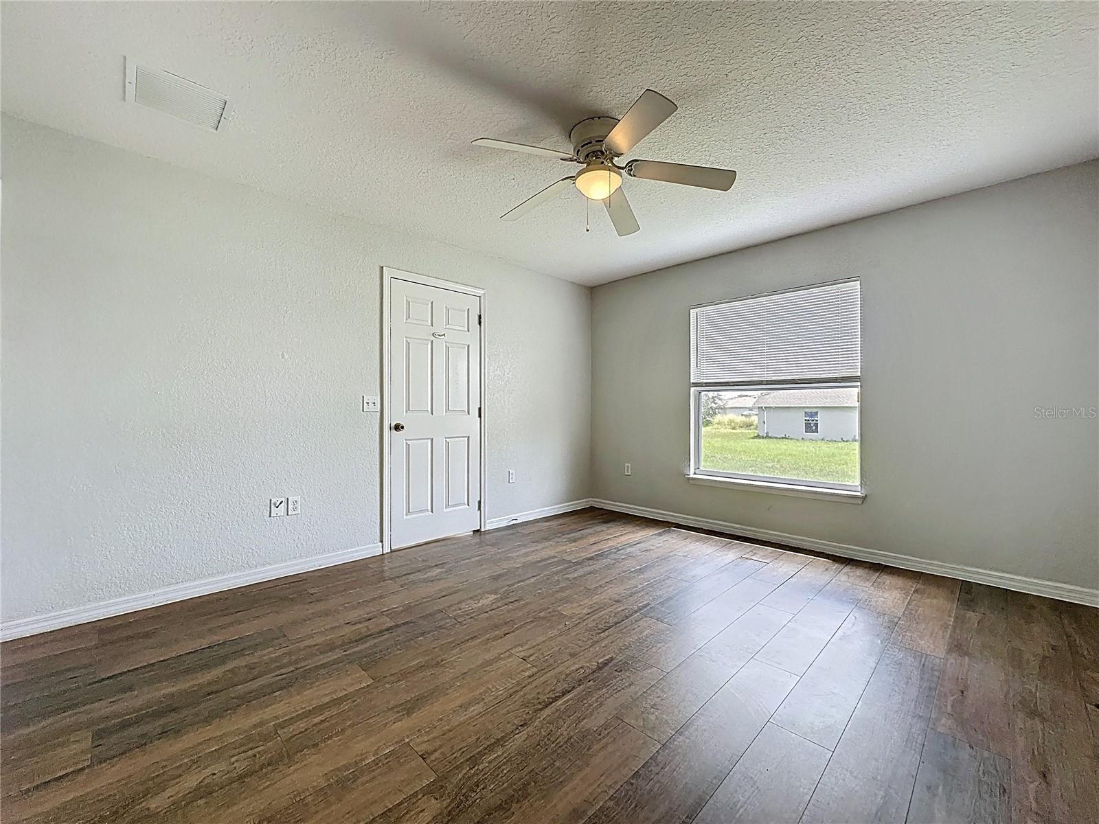 424 Danube Way Property Photo 18