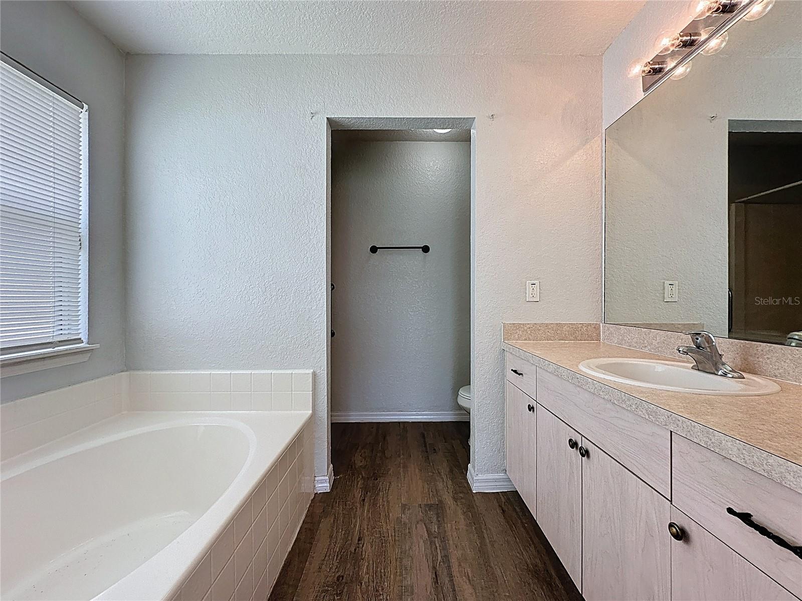 424 Danube Way Property Photo 20