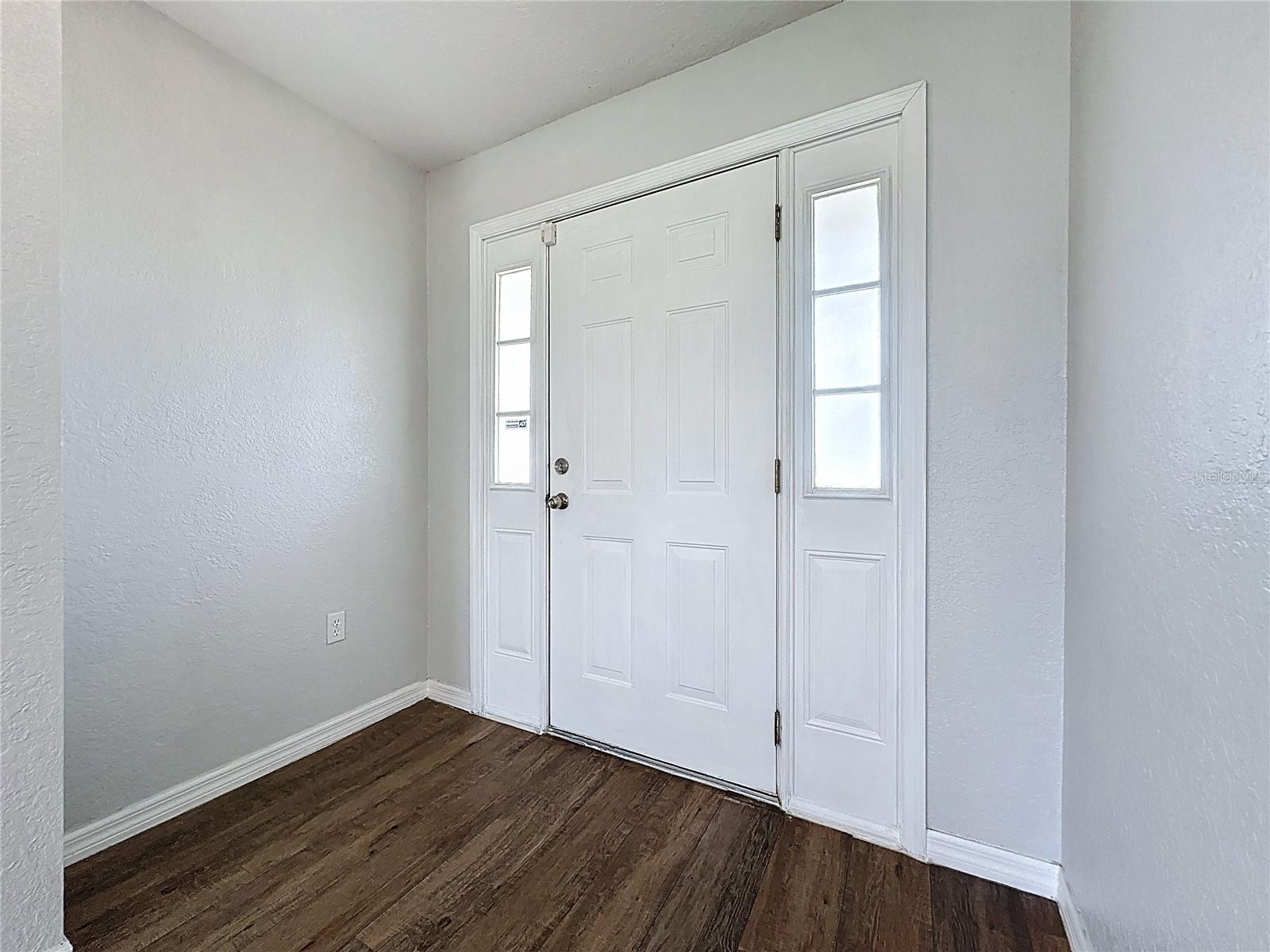 424 Danube Way Property Photo 23