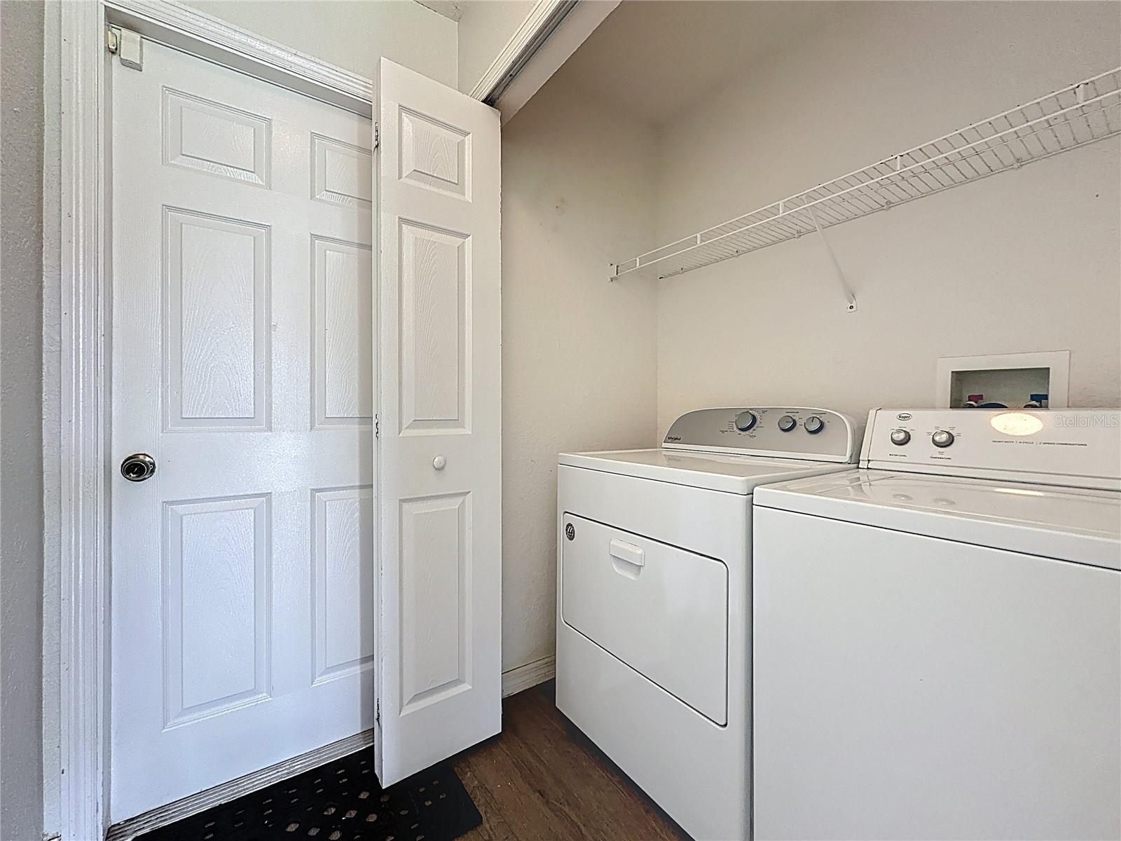 424 Danube Way Property Photo 35