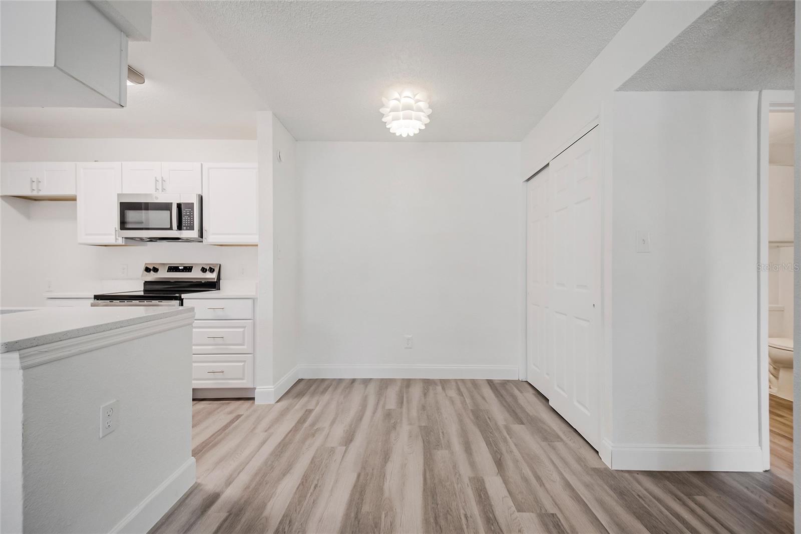 5530 Chrishire Way #d109 Property Photo 11