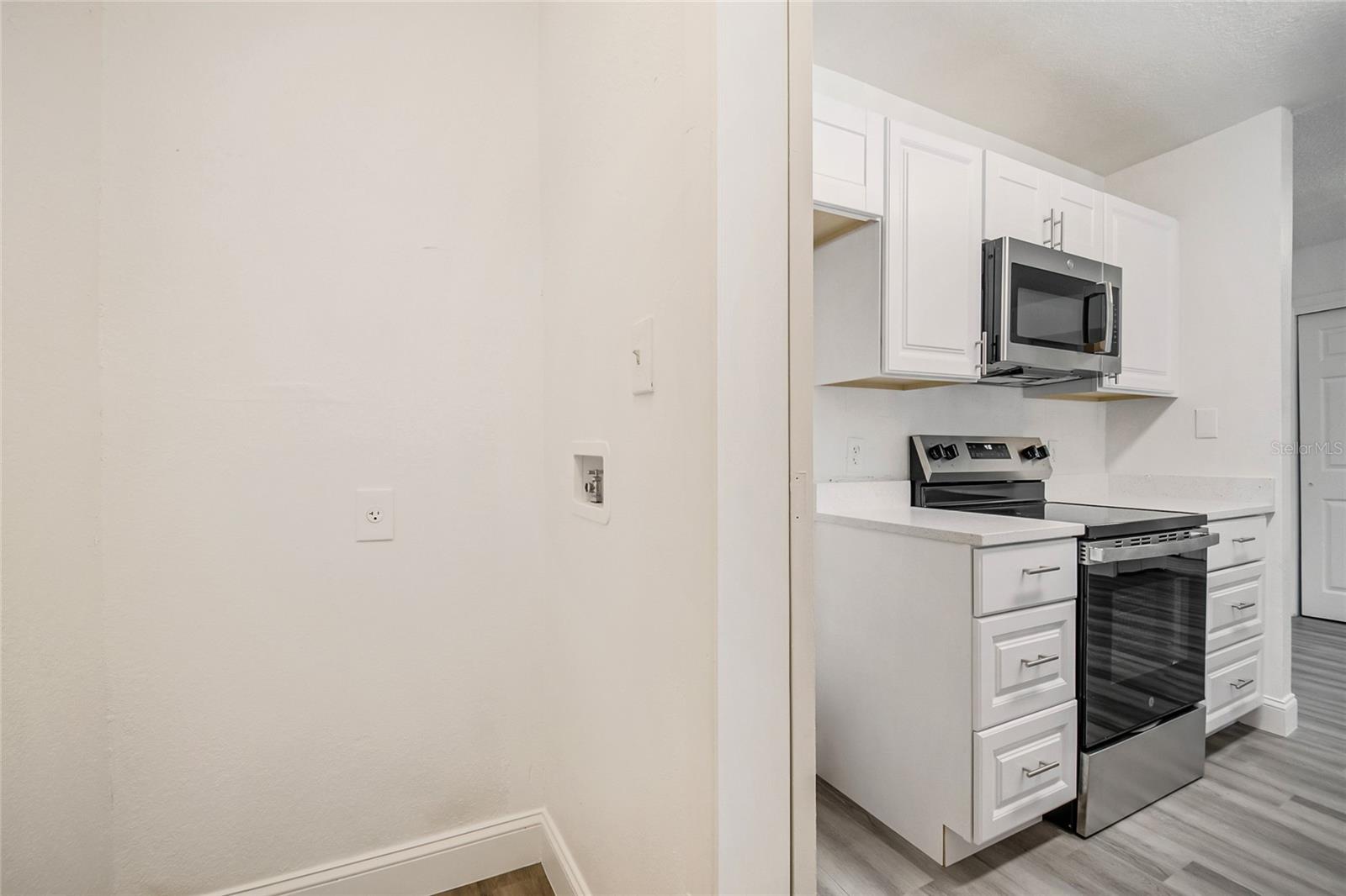 5530 Chrishire Way #d109 Property Photo 16