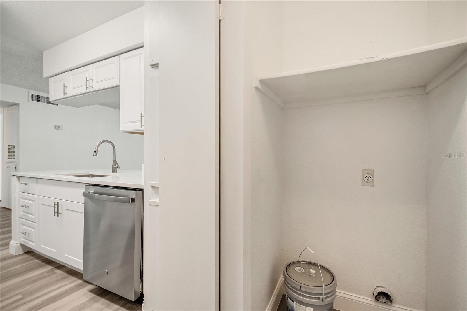 5530 Chrishire Way #d109 Property Photo 17