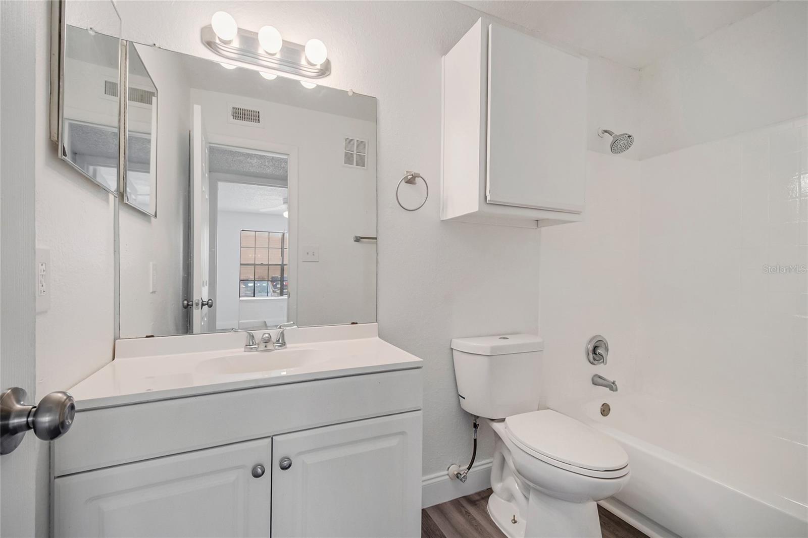 5530 Chrishire Way #d109 Property Photo 22