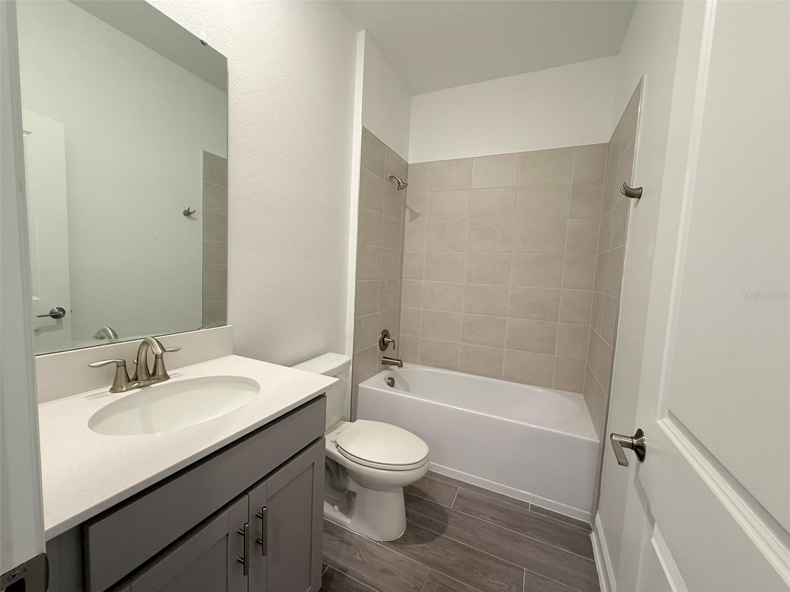 2410 Relaxing Ln Property Photo 8