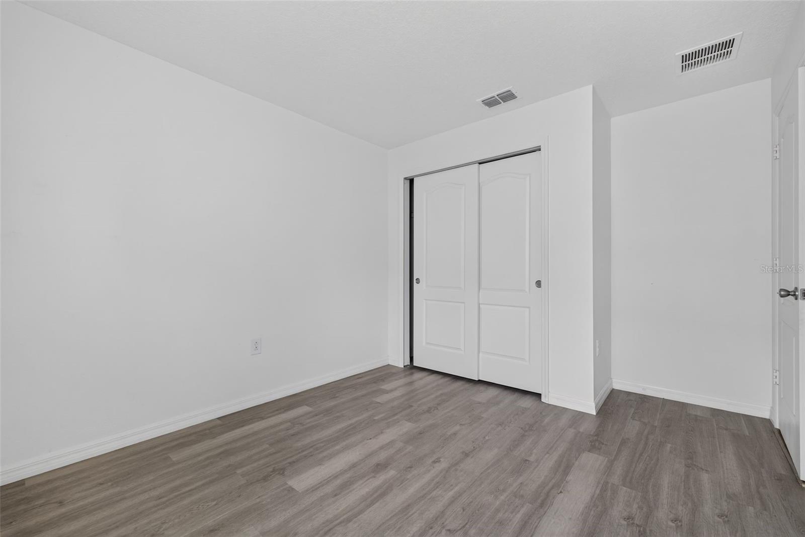 1097 Augustus Dr Property Photo 14