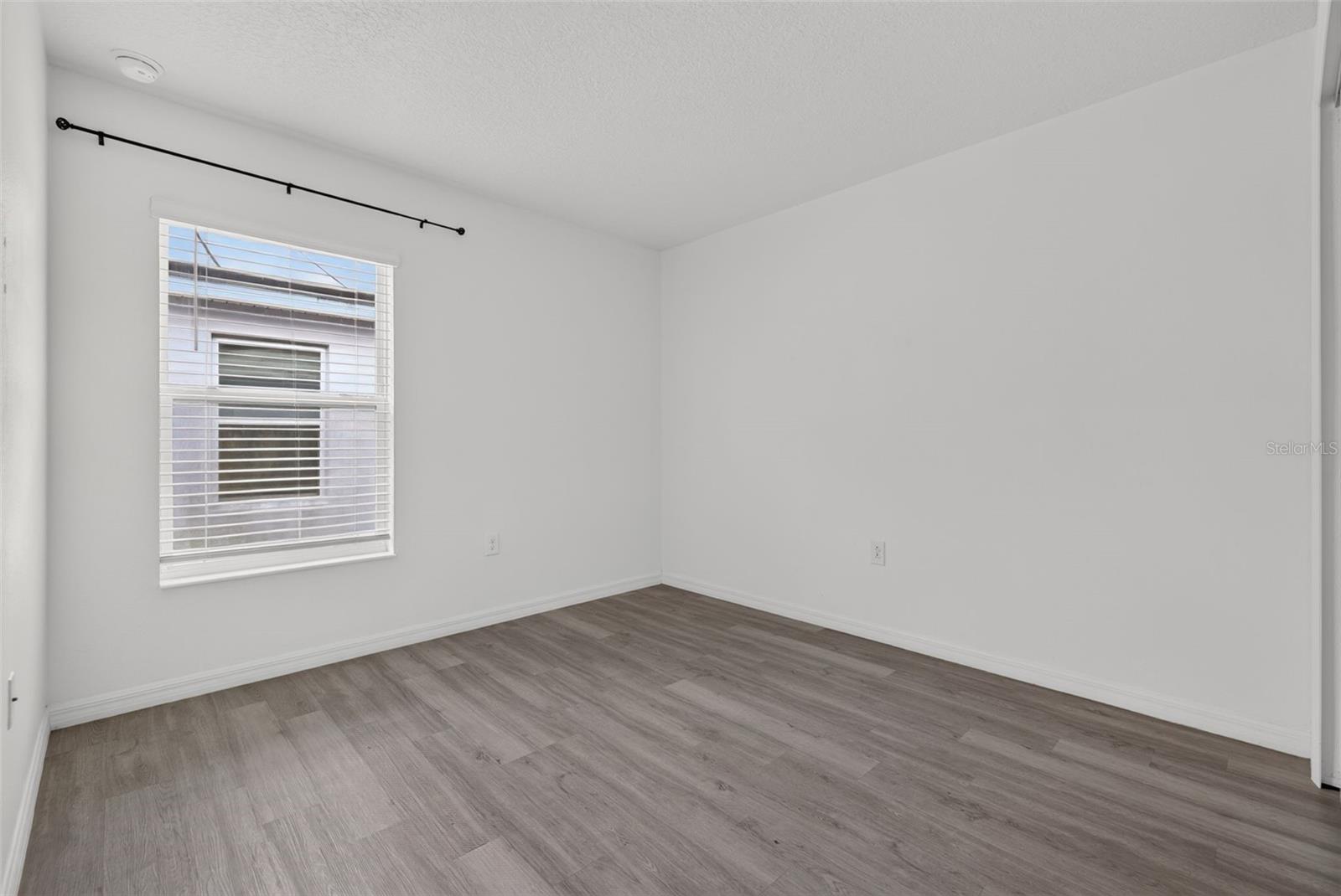 1097 Augustus Dr Property Photo 15